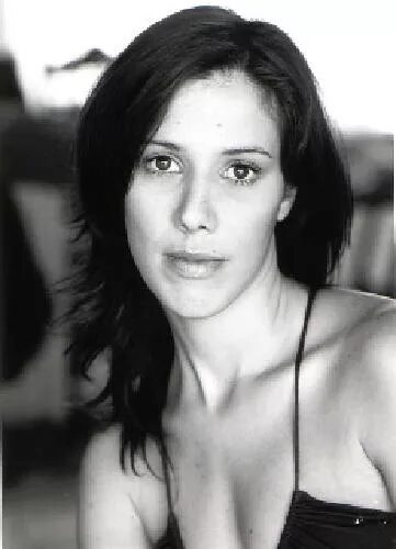 Nadia Farès