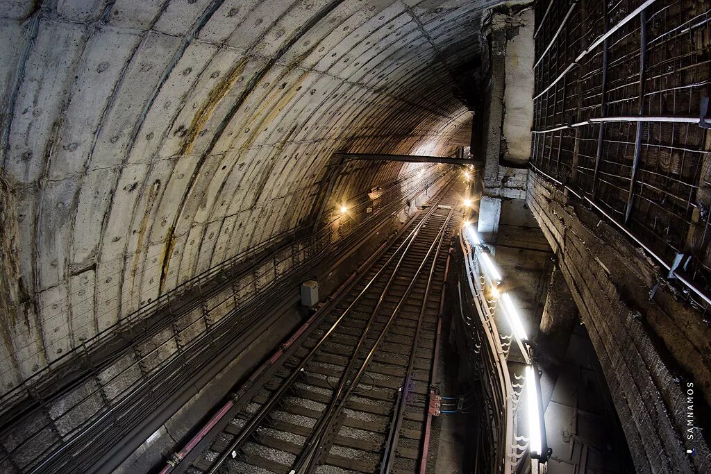 Тоннели петербурга. Тоннели санкт петербургского метрополитена. тоннель метро питер. замурованный тоннель метро спб. заброшенное метро в питере.