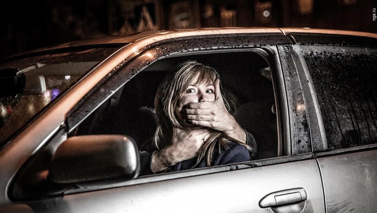 Таксист насильник. Такси пермь девушки. Таксист насильник. Таксист уголовник. Таксист преступник.