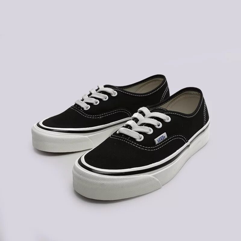 Кеды ванс олд скул женские. Кроссовки ванс олд скул. Кеды vans old skool. Кеды мужские levis оригинал. Кеды ванс олд скул.