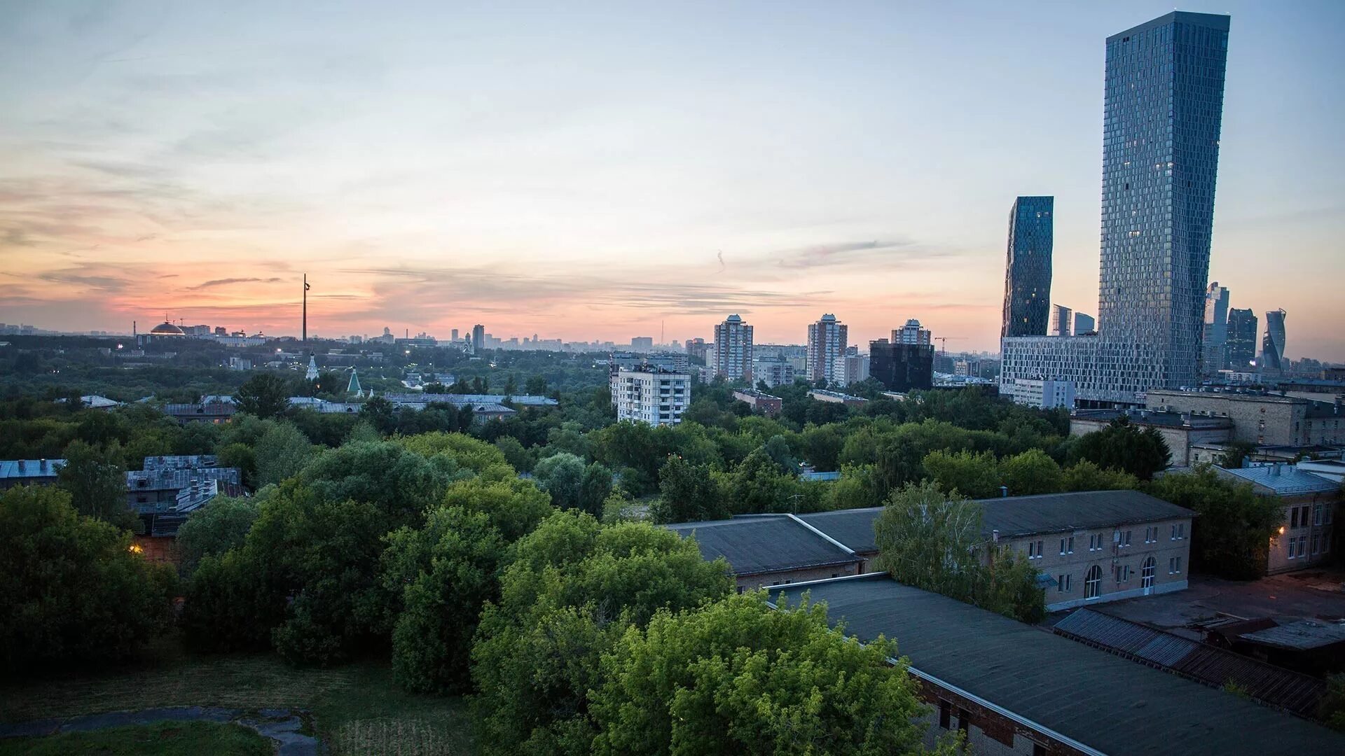 Жк вишневый мосфильмовская. Вишневый сад Мосфильмовская. Мосфильмовская 1 вишневый сад. Вишневый сад ЖК Москва Мосфильмовская. Вишневый сад Раменки.