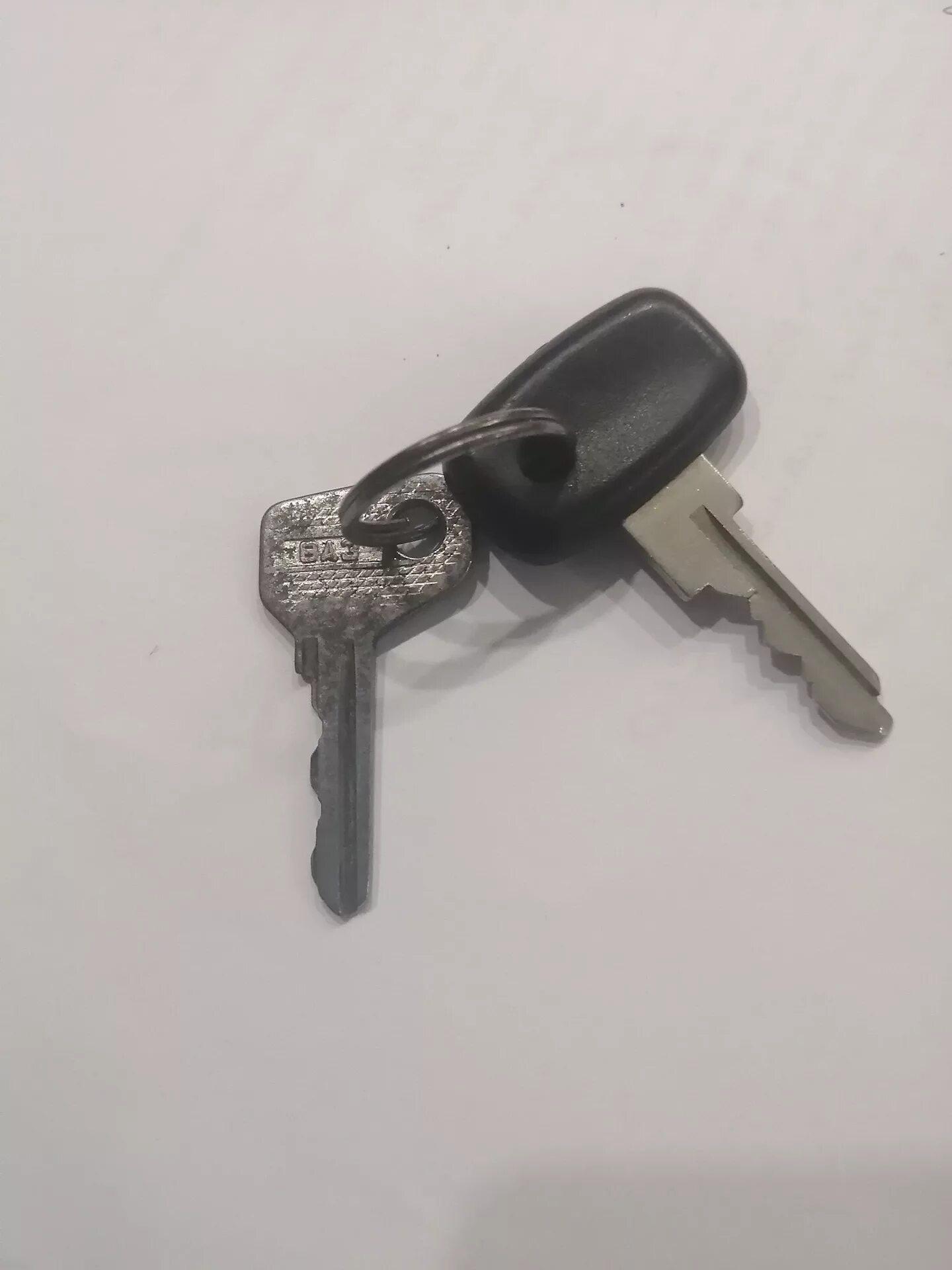 7 серий ключ от. Ключи от ваз 2106 заводской. ключи от ваз 2107. ключ зажигания ваз 2107.