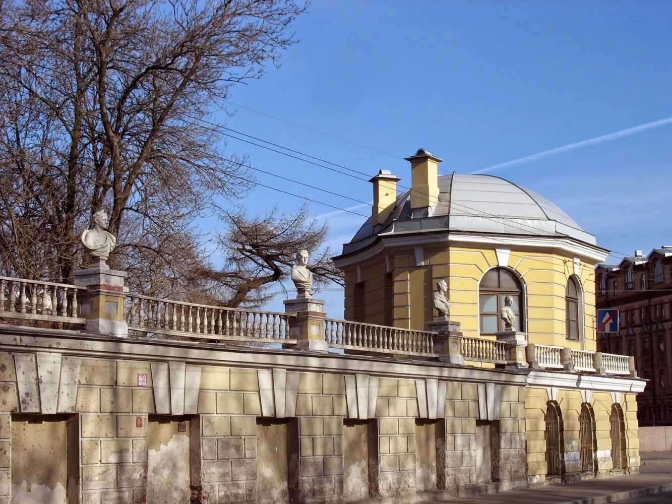 Дворец Бобринских в Санкт-Петербурге. Дворец графов Бобринских Санкт-Петербург. Особняк Бобринских в Петербурге на Галерной. Адмиралтейский дворец в Санкт-Петербурге.