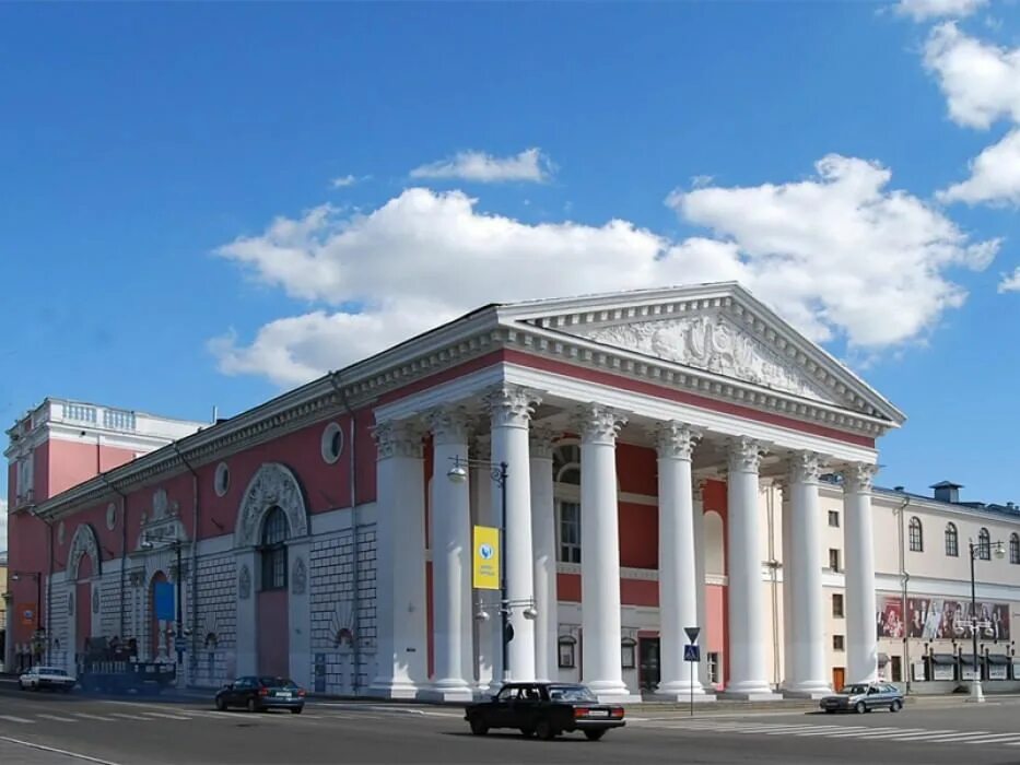 Дк имени трусова тверь. Тверь камерный оркестр российская камерата. Анна мильтонян скрипка тверь. Тверь советская улица 16 тверской областной академический театр драмы. Дворец культуры химволокно тверь.