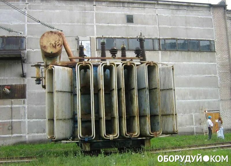 A transformer is used. Трансформатор ТДНП-40000/10 у1. Трансформатор ТДНП 25000. ТДТН-20000/110 Запорожский трансформаторный завод. Трансформатор типа ТДНП-40000/10.