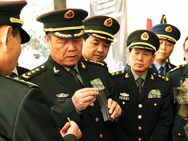 Китайский генерал армии НОАК. Воинские звания НОАК КНР. Китайские генералы в НОАК. Главнокомандующий НОАК.