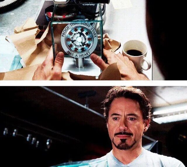 Занятия у тони начинаются в 15 00. Сердце Тони Старка. Тони Старк с кофе. У Тони Старка есть сердце. Часы Тони Старка.