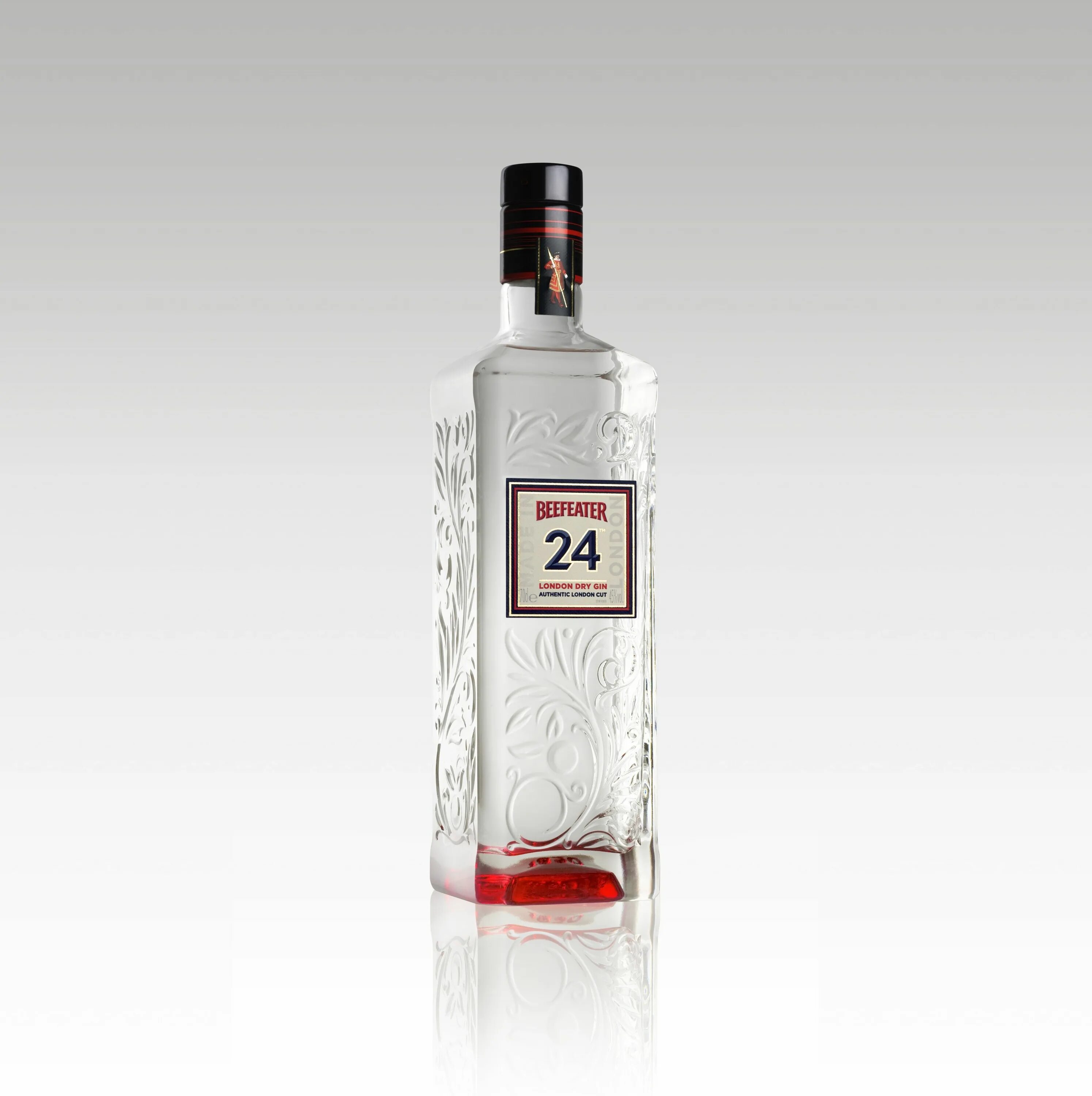 Как называется джин. Джин beefeater. джин напиток beefeater. тоник алкогольный beefeater. джин 24 травы бифитер.