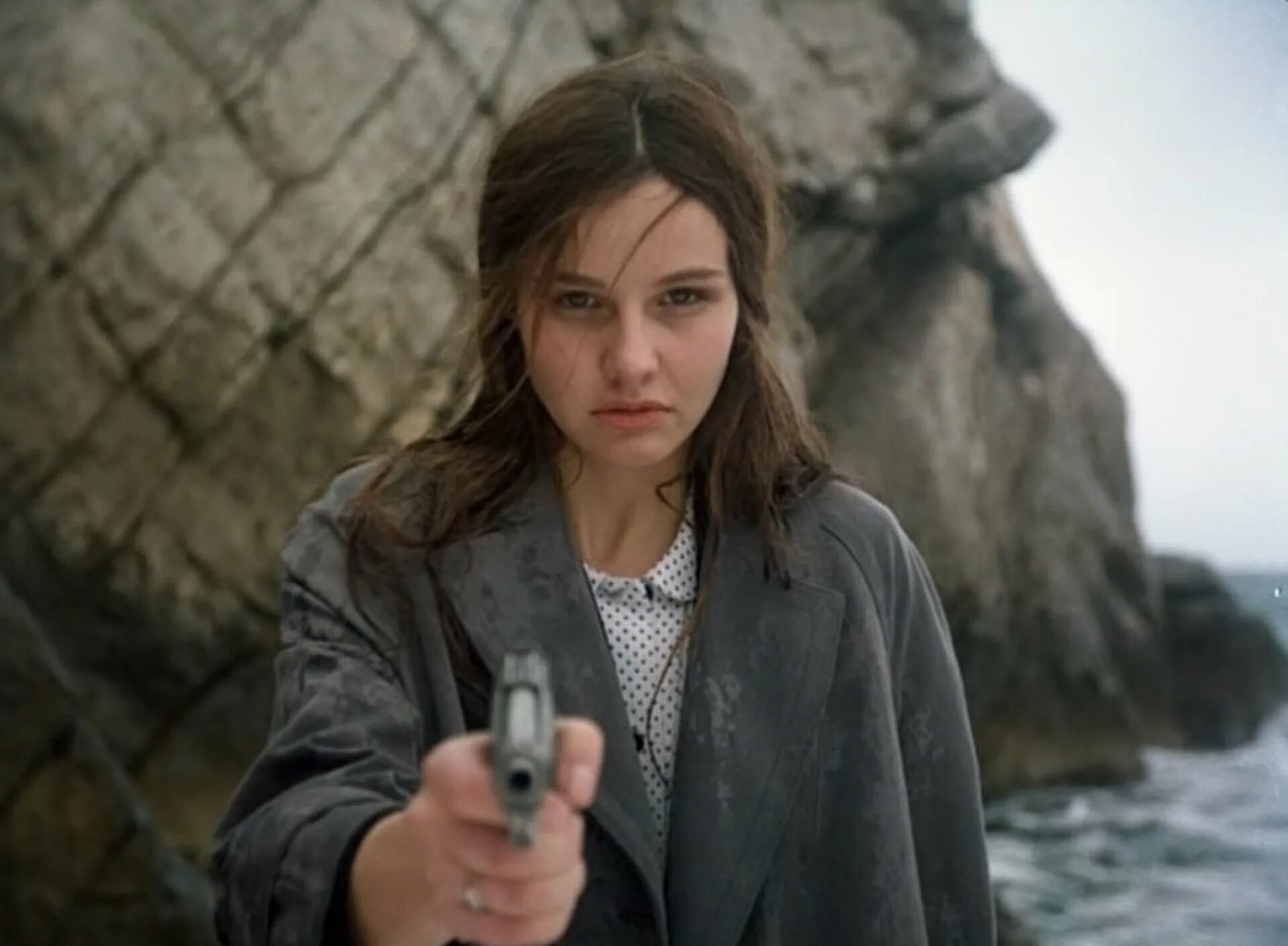 Кловерфилд, 10 (2016). Оскар айзек кадры. 10 кинофильмы. Брэдли купер кловерфилд 10. Кловерфилд, 10 (2016).