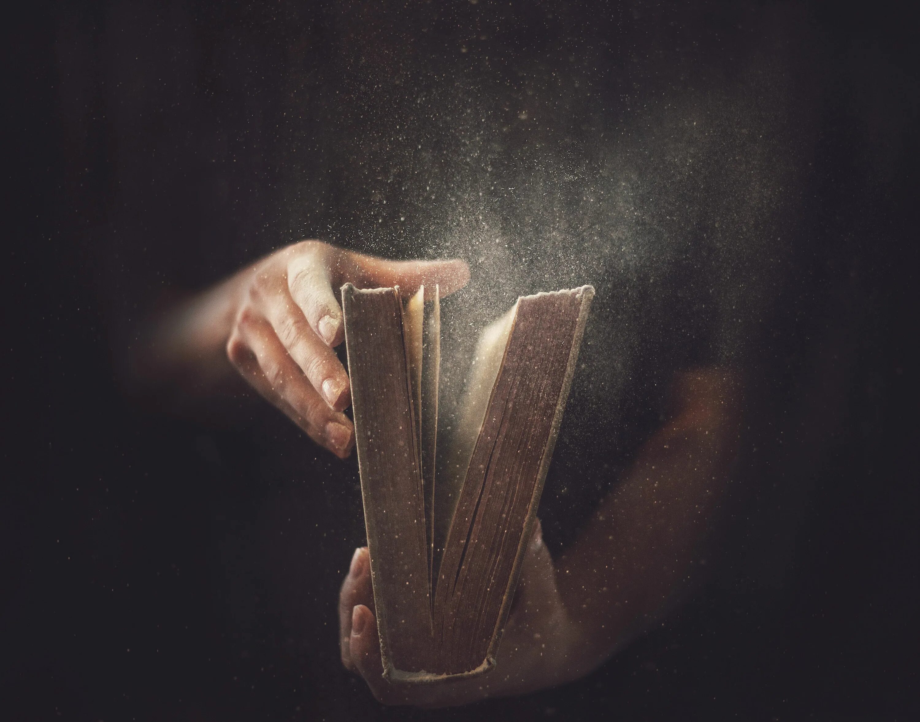 Прочесть закрытую книгу