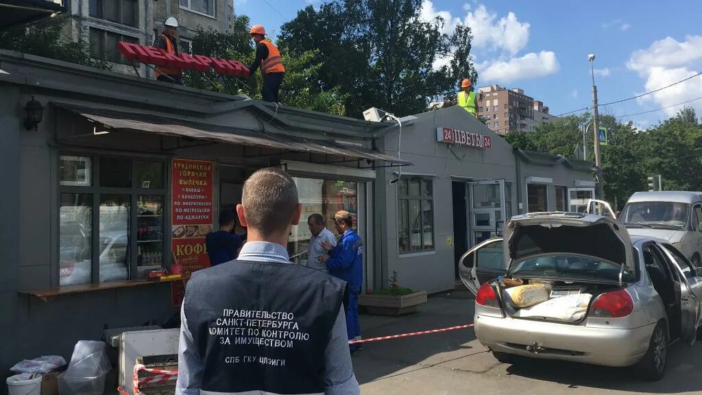 Мойка новости спб сегодня. Санкт-Петербург Новочеркасский проспект незаконные ларьки. Незаконные павильоны в Санкт-Петербурге. Новости мойка 78 СПБ Приморский район. Санкт-Петербург проспект Мечникова 19 ларек ремонт обуви.