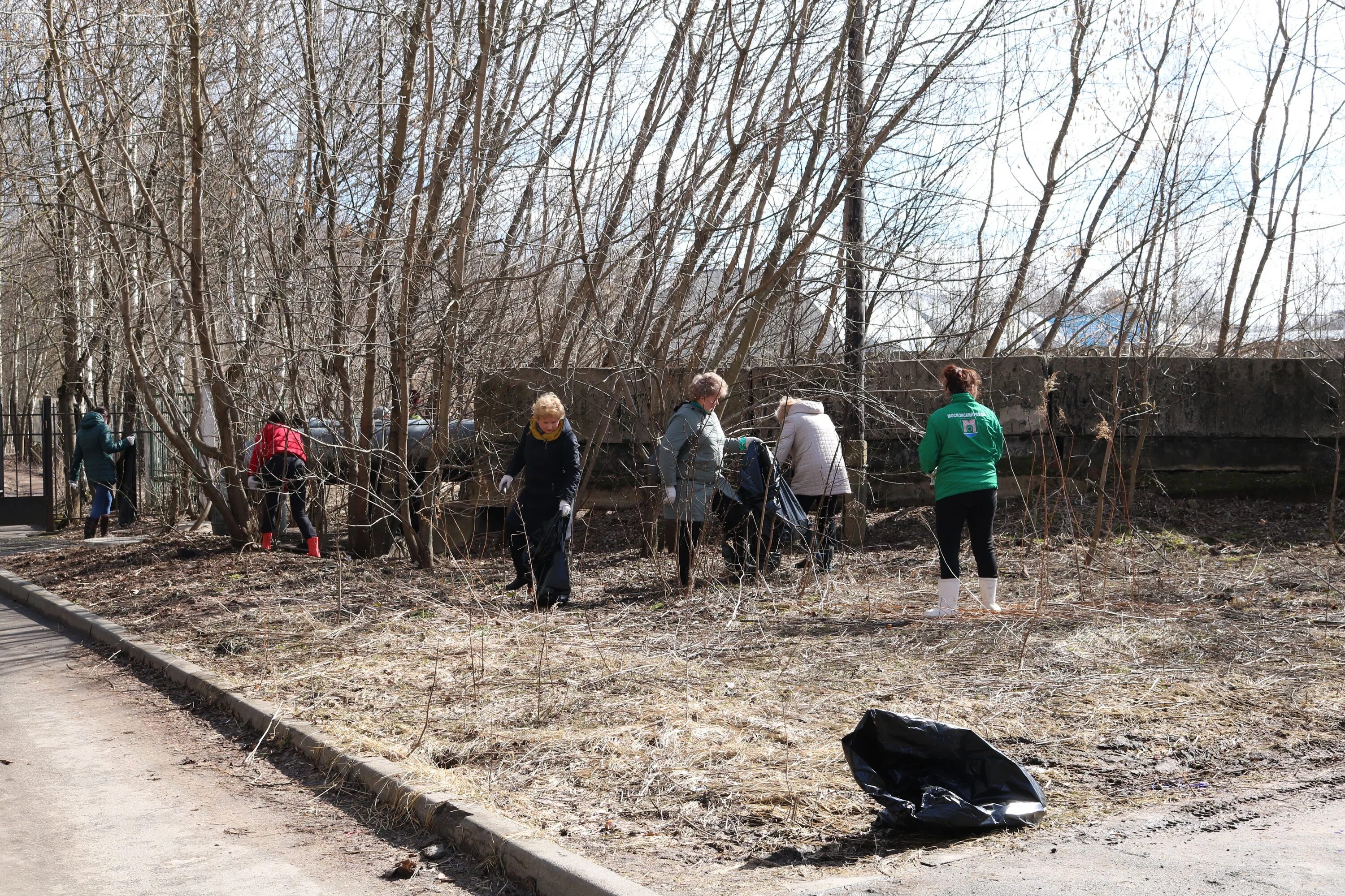 Субботник в апреле. Майский субботник. Субботник в городе. Общегородской субботник. 14 20 21 апреля