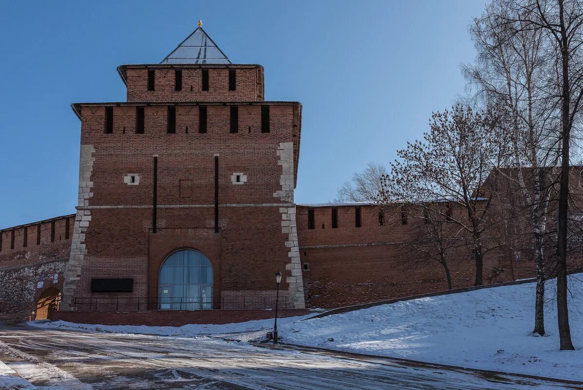 Ивановская башня Нижний Новгород. Ивановская башня Кремля. Башни Нижегородского Кремля. Ивановские ворота Нижегородского Кремля.