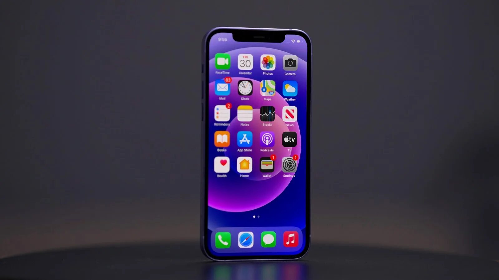 Айфон 12 в городе. Айфон 12 перпл. iphone 12 purple. iphone 13. новый айфон 12 фиолетовый.