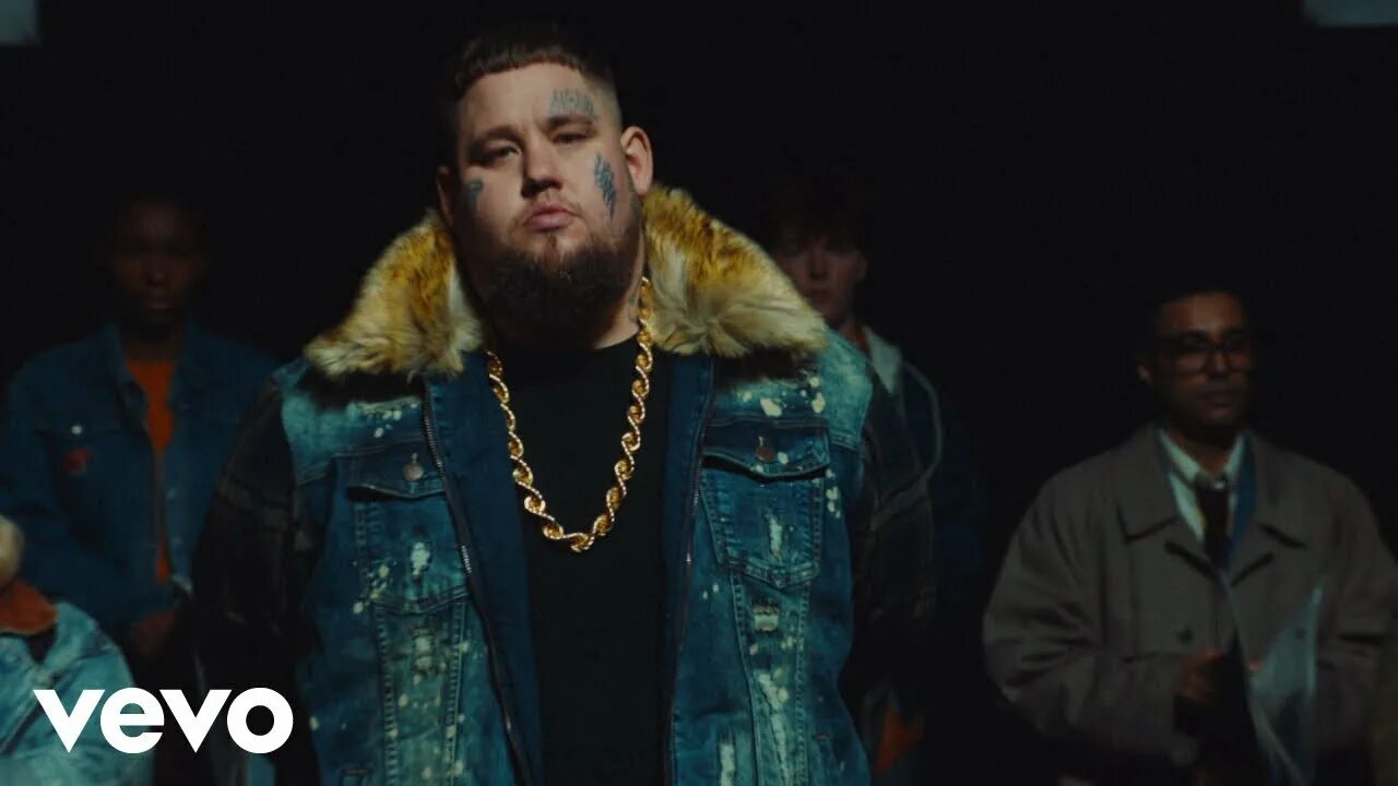 Human ragnbone. Rag'n'bone man "human". Rag'n'bone man. Rag'n'bone man "human". Куртка из клипа ragn bone man.
