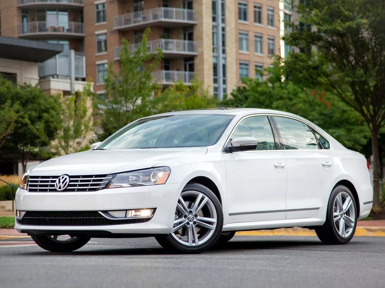 Ниссан пассат. Volkswagen Passat b7 седан. Фольксваген Пассат 2013. Volkswagen Passat b7 American. Volkswagen Passat b7 седан Америка.