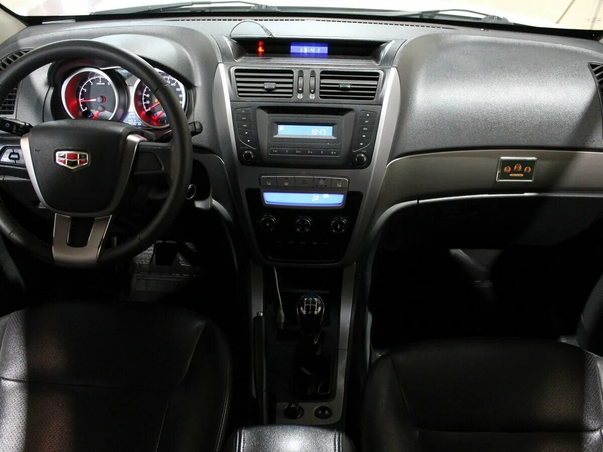 Geely emgrand 7 2019. Geely emgrand ec7 максимальная комплектация. Geely emgrand x7 2014. Geely emgrand x7 салон. Эмгранд ес7 2019.