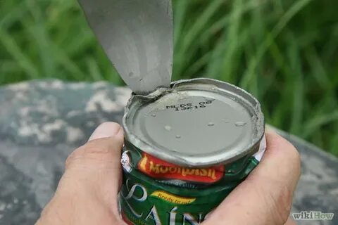 Открытая банка консервов