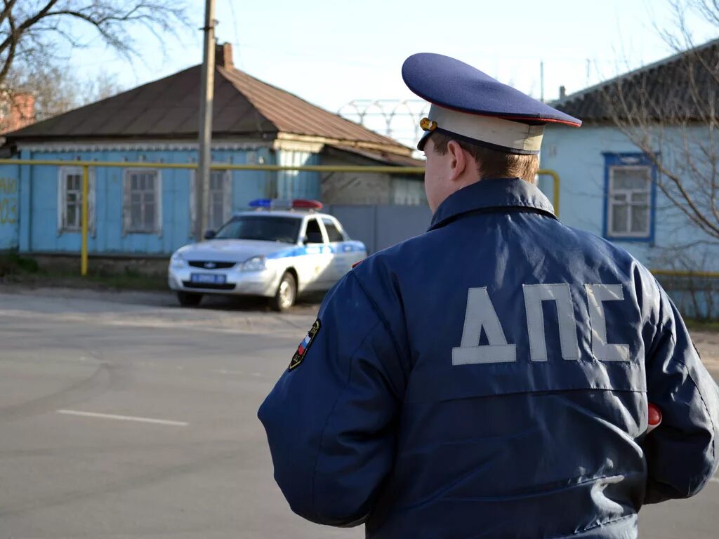 Гаи сальск. Сотрудники ГИБДД Сальск. ДПС Сальск. Бородин Сальск ГИБДД. Фото инспекторов ГИБДД Сальского района.