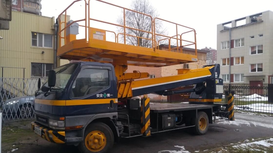 Агп 16 митсубиси кантер. Автовышка площадка. Автовышка площадка. Автовышка isuzu 22 метра - телескопическая. Автовышка площадка.