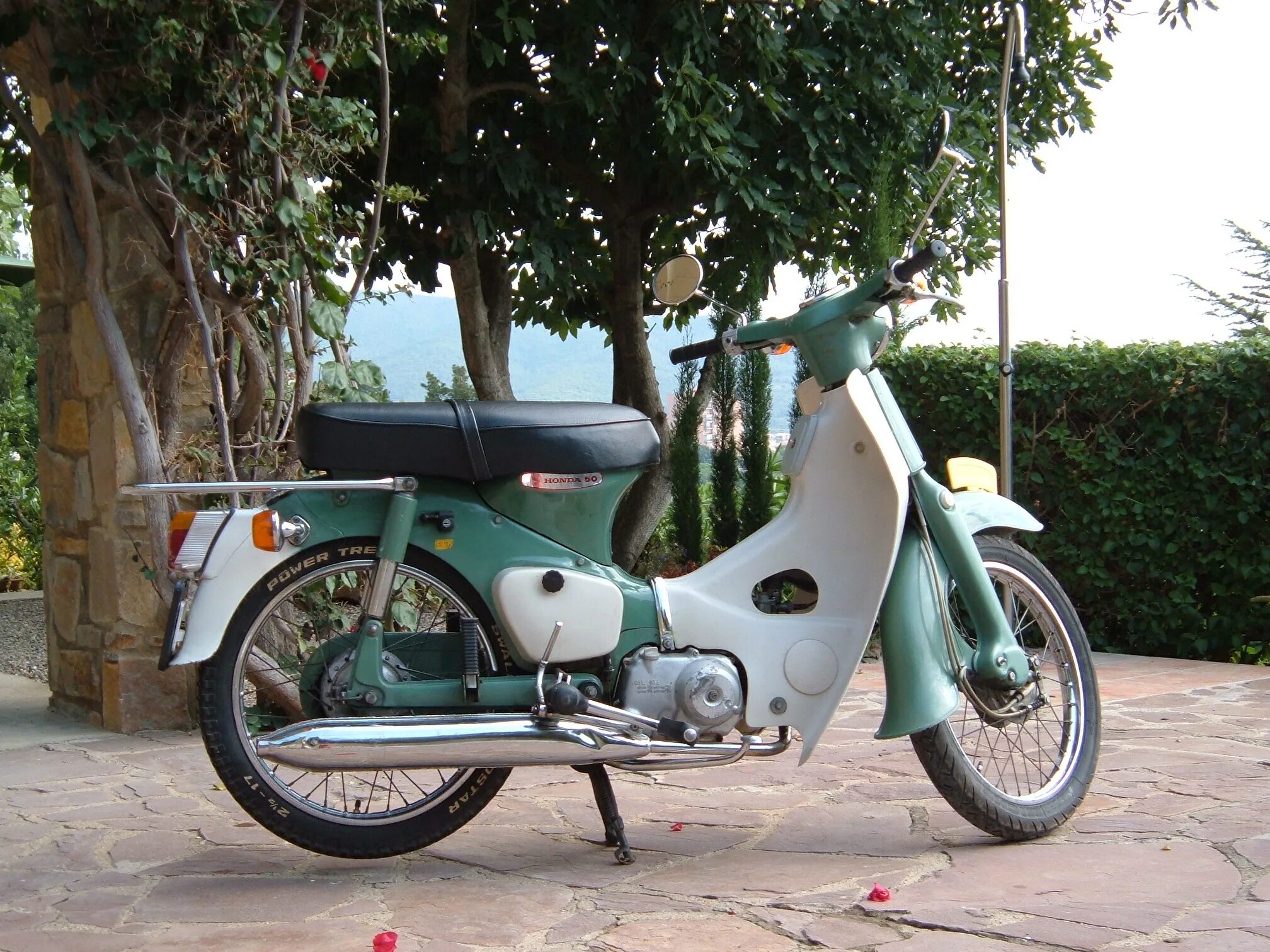 Хонда 50 кубов купить. Honda super Cub c50. Honda super Cub 50. Honda Cub 50. Honda Cub c50.