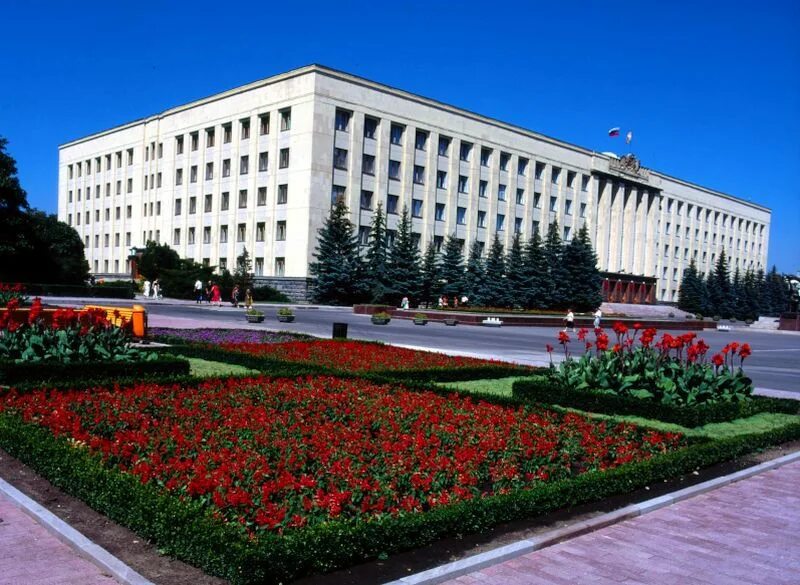 Герб ставрополя. Здание правительства ставропольского края. Эмблема ставропольского края. Ставрополье продали. Дом правительства ставрополь.