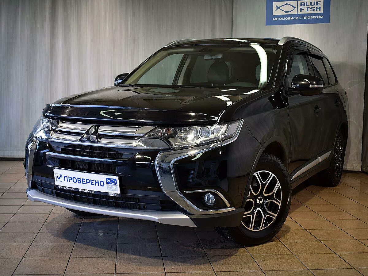 Митсубиси Аутлендер 2016 года. Митсубиси Аутлендер 2016 черный. Mitsubishi Outlander III 2016. Mitsubishi Outlander 2.0 2016.