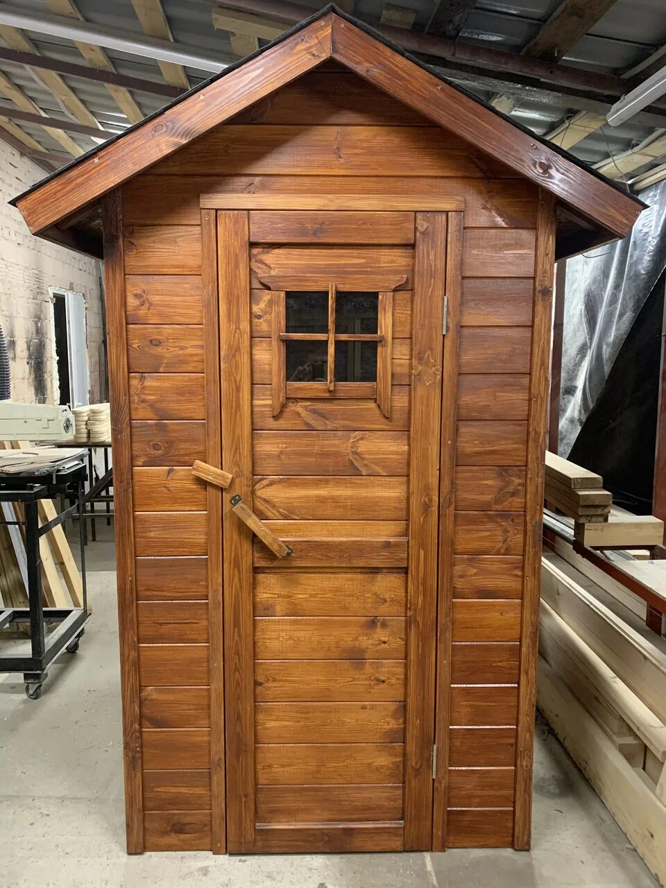 Деревянный туалет купить дешево. Деревянный туалет. Туалет для дачи. Садовый туалет деревянный. Туалет из дерева для дачи.