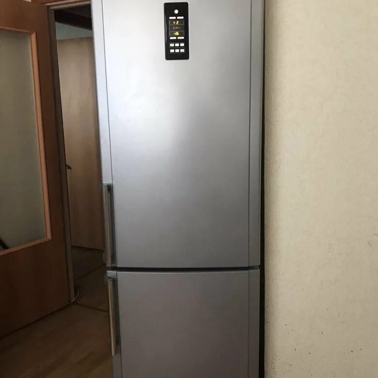 Холодильник Хотпоинт Аристон серый. Hotpoint Ariston холодильник серый металлик. Хотпоинт Аристон холодильник 2012 года. Хотпоинт Аристон холодильник 2017 года. Сервисный центр холодильника ariston