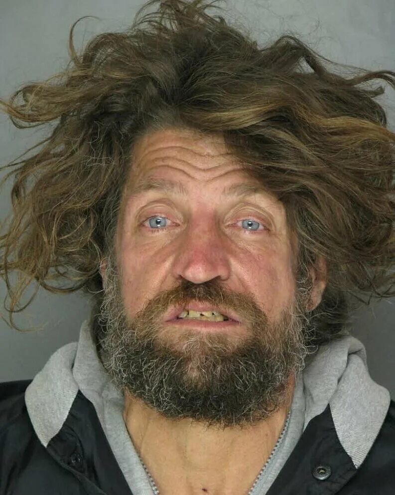 Чен го жун. Неряшливая женщина. Сиенна миллер уличный стиль 2020. Выглядели небрежно. Кара делевинь 2021 без грима.