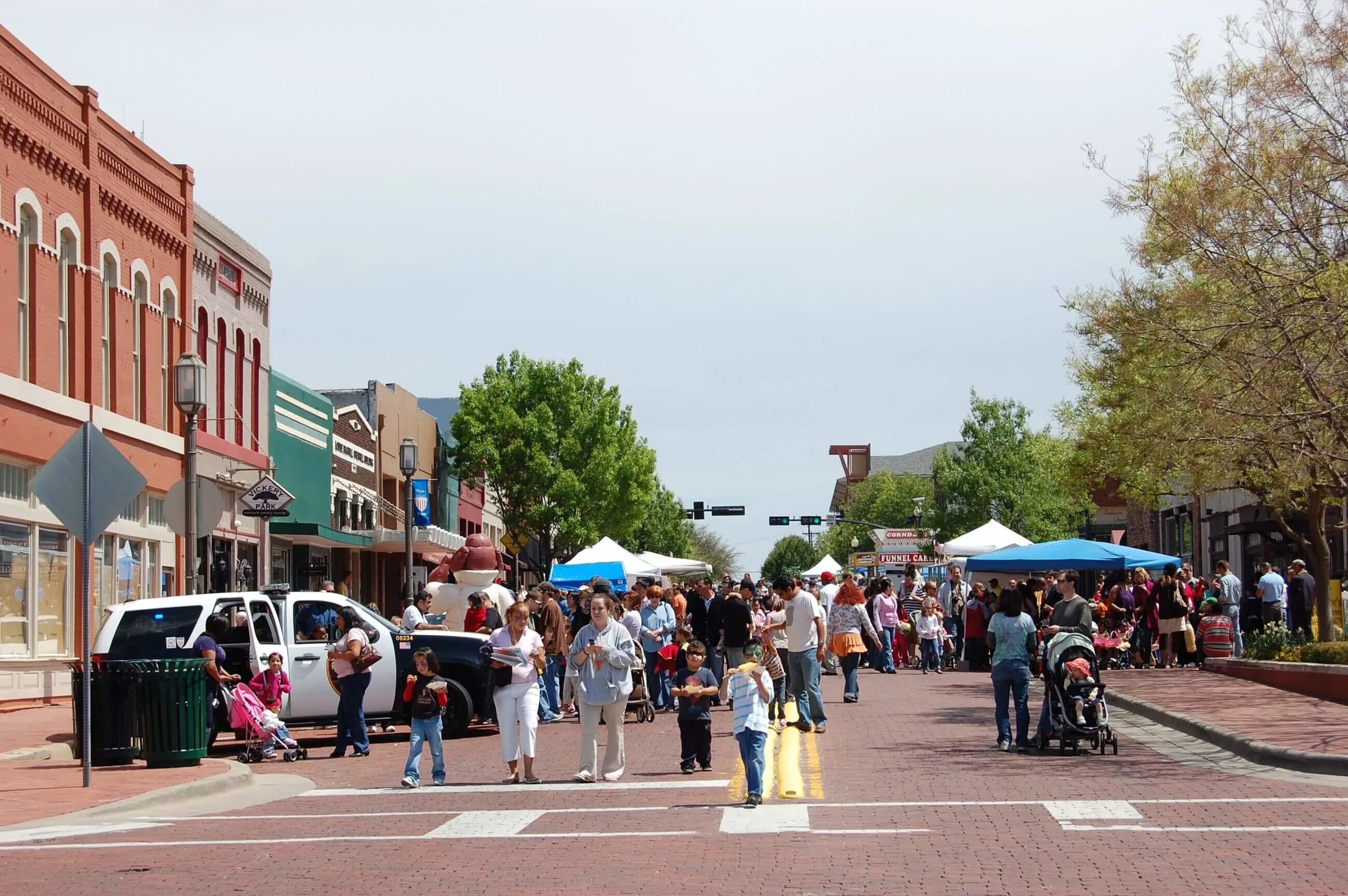 Main town. Плано город США. Plano Texas. Plano TX. Центр города Плано Техас.