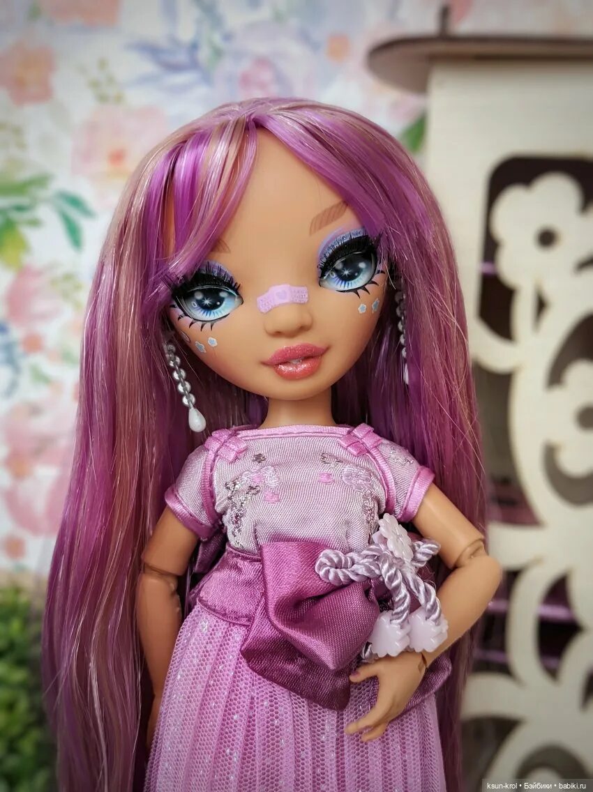Rainbow high lila yamamoto с распущенными волосами. Lilu model. Сатин кедр. Tantos lilu видеодомофон. 3", сенсорные кнопки).