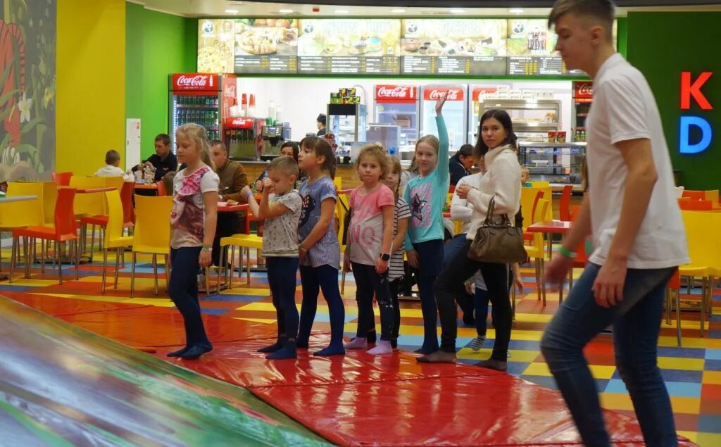 Старый оскол развлечения. Боше парк старый Оскол. Боше парк Барнаул. Боше парк Петрозаводск. Боше парк кафе.