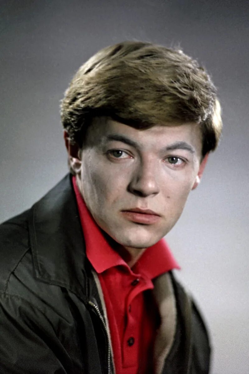 Александр пашков фото. Александр сбруей. Ихо александр викторович. Тютин актер фото. Саша пашков актер.