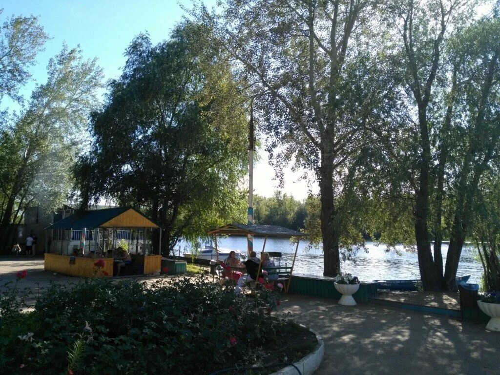 Домостроитель фото. Турбаза домостроитель энгельс. Турбаза спектр энгельс. Саратовская область домостроитель турбаза. Домостроитель турбаза энгельс фото.