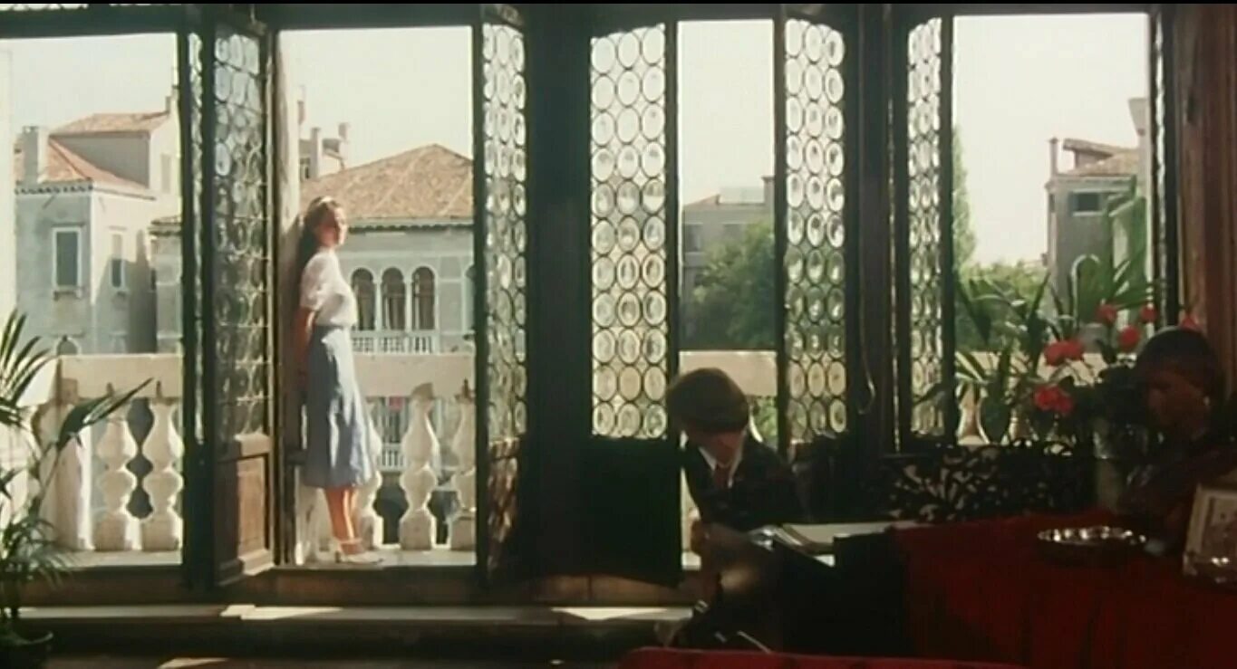 группа decadance. буржуазия карикатура. кадры из фильма портрет буржуазии в черном актеры и роли. портрет буржуазии в черном 1978. фильм портрет буржуазии в черном 1977.