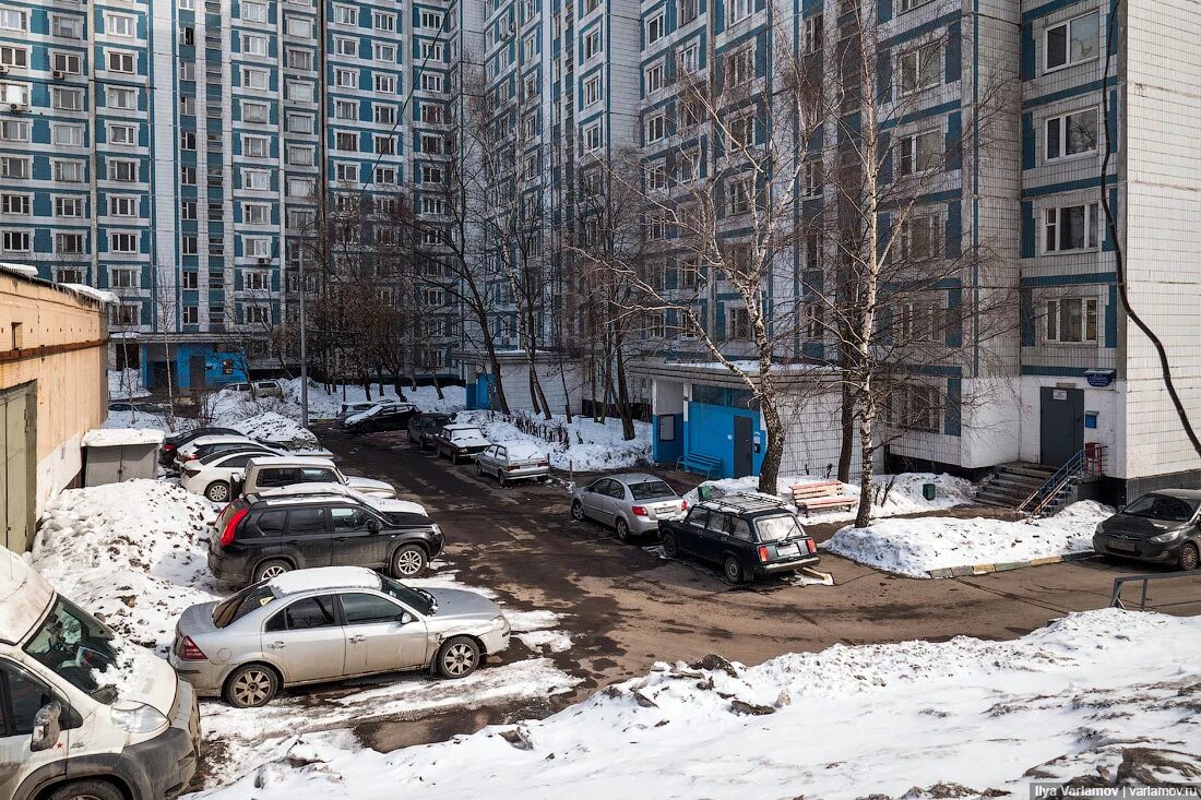 Московский ужасно. Бирюлево Москва дворы. Бирюлево самый худший район Москвы. Спальные районы Бирюлёво. Самые плохие районы Москвы.