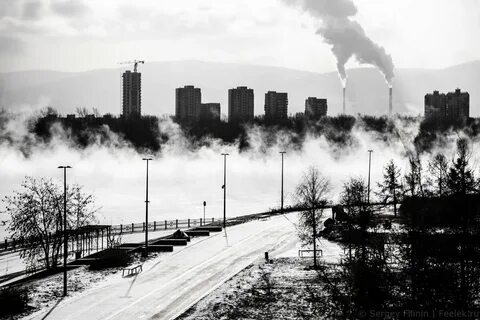 Черное небо города