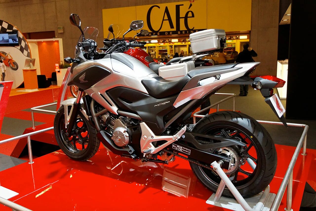 Мотоцикл Honda nc700x. Honda nc700x 2013. Honda nc700 2013. Honda nc700 Series. Мопед салон