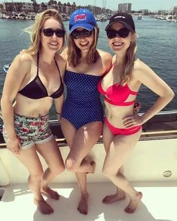 People who liked Taylor Tomlinson's feet, also liked.