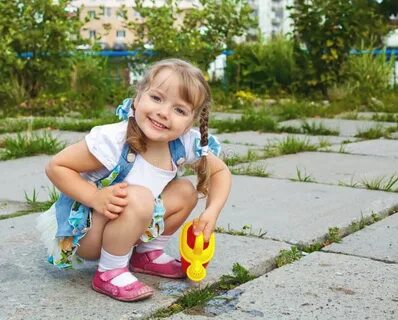 Девочки мочат