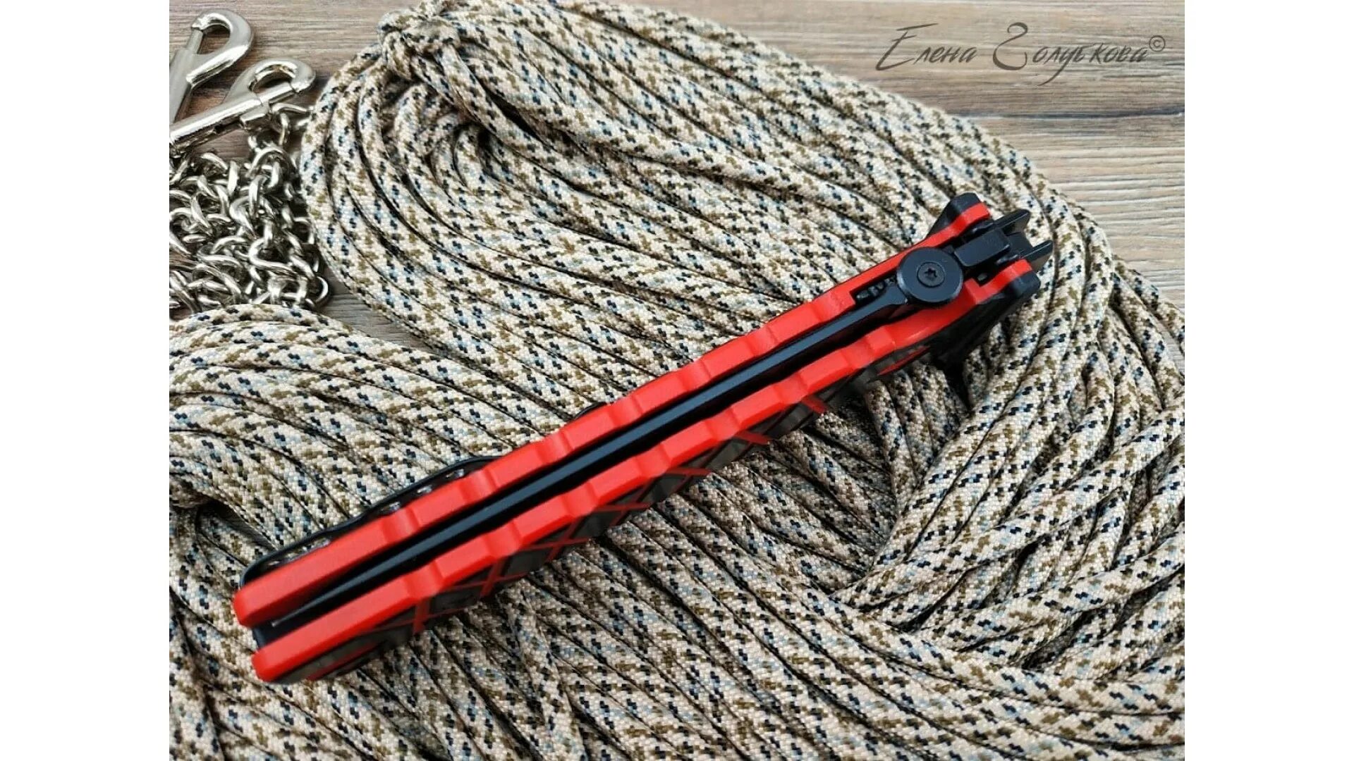 Х12мф сталь ржавеет. D steel 2. Сталь д2 для ножей. Фото карамбита. Red steel 2 ковбой самурай.