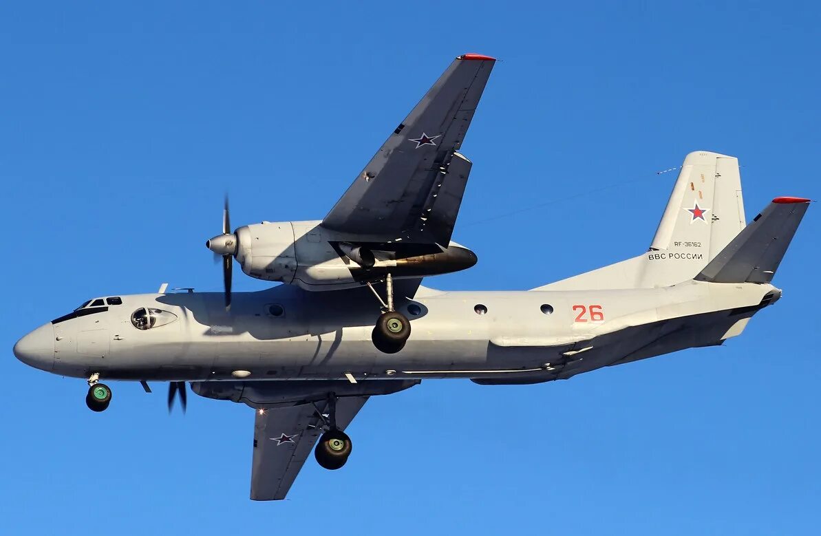 ан 26 самолет. ан-26 военно-транспортный самолёт. ан-26 ввс ссср. ан-24 транспортный самолёт. транспортный самолет ан 26.