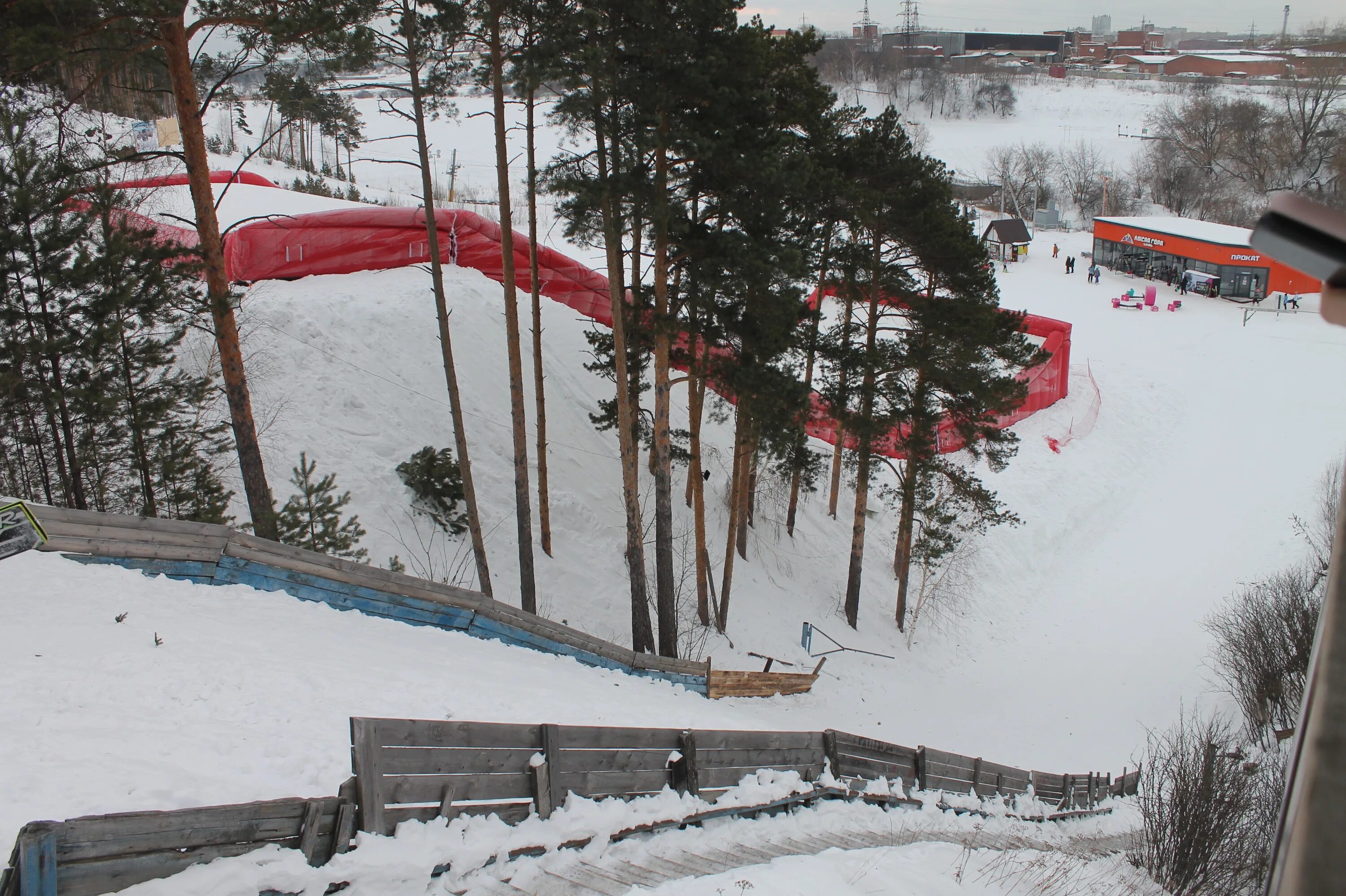 уктус развлекательный комплекс. уктус горнолыжный комплекс. уктус трамплин. уктус развлекательный комплекс. уктусский спортивный комплекс екатеринбург.