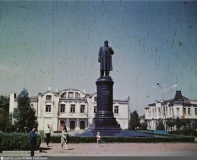 Площадь орджоникидзе 1