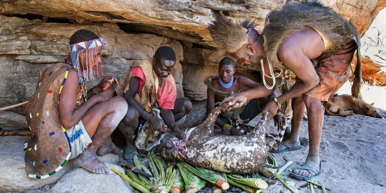 Африканское племя хадза.