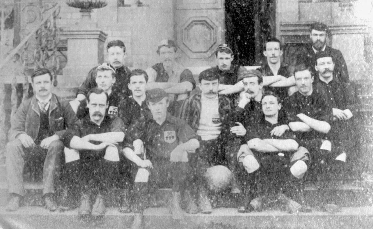 Футбольный клуб основан. Шеффилд первый футбольный клуб. Sheffield FC 1857. Шеффилд (футбольный клуб) состав 1857. Шеффилд первая команда.