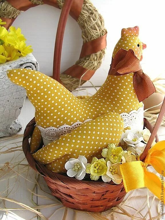 Текстильные курочки. Текстильные пасхальные курочки. Текстильные игрушки к пасхе. Текстильные курочки. Пасхальная курочка своими руками из ткани.