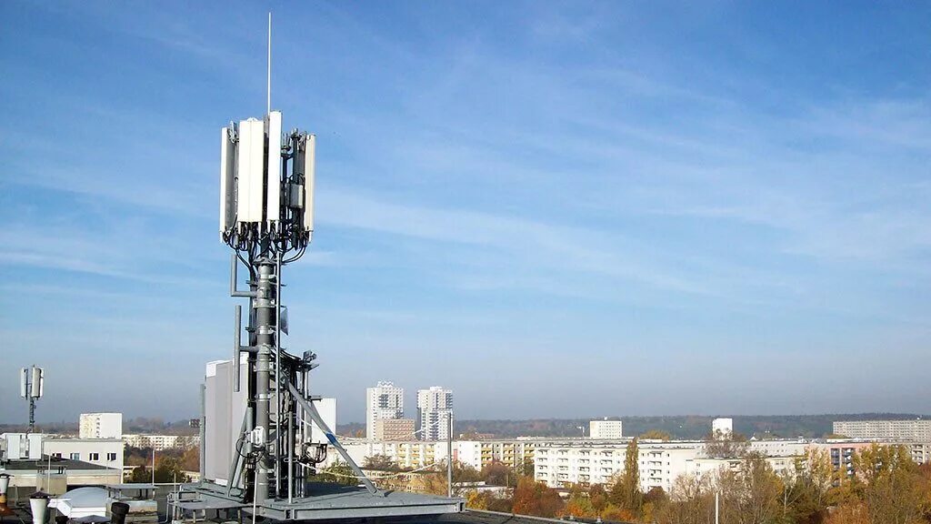 Вышки базовых станций. Вышки базовых станций. 5g antena. Вышки базовых станций. 4g мтс вышка.