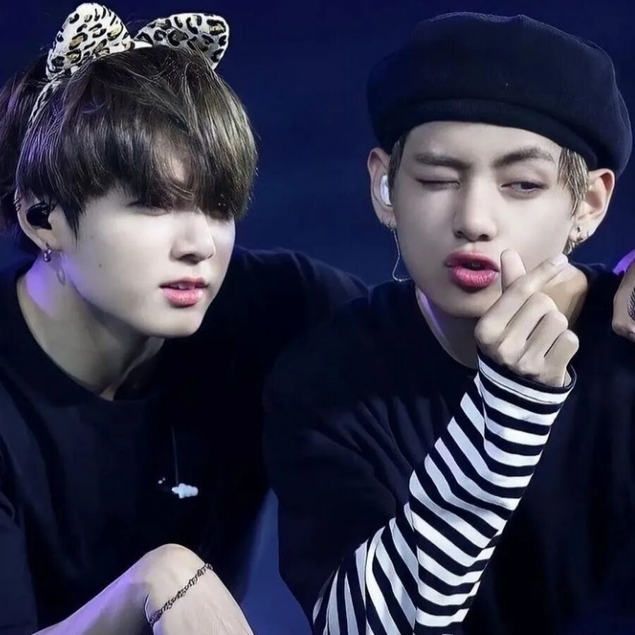 Вигуки bts. Тэджины эстетика. Хосок и тэхен. Эн и ви. Джин и тэхен.